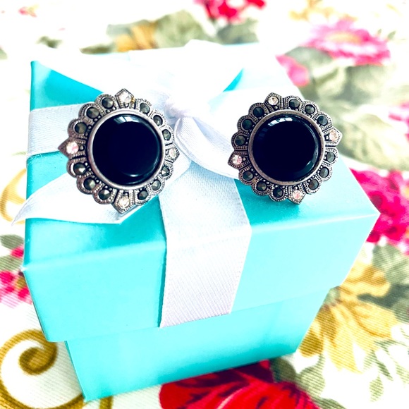 Monet earrings - Picture 1 of 5